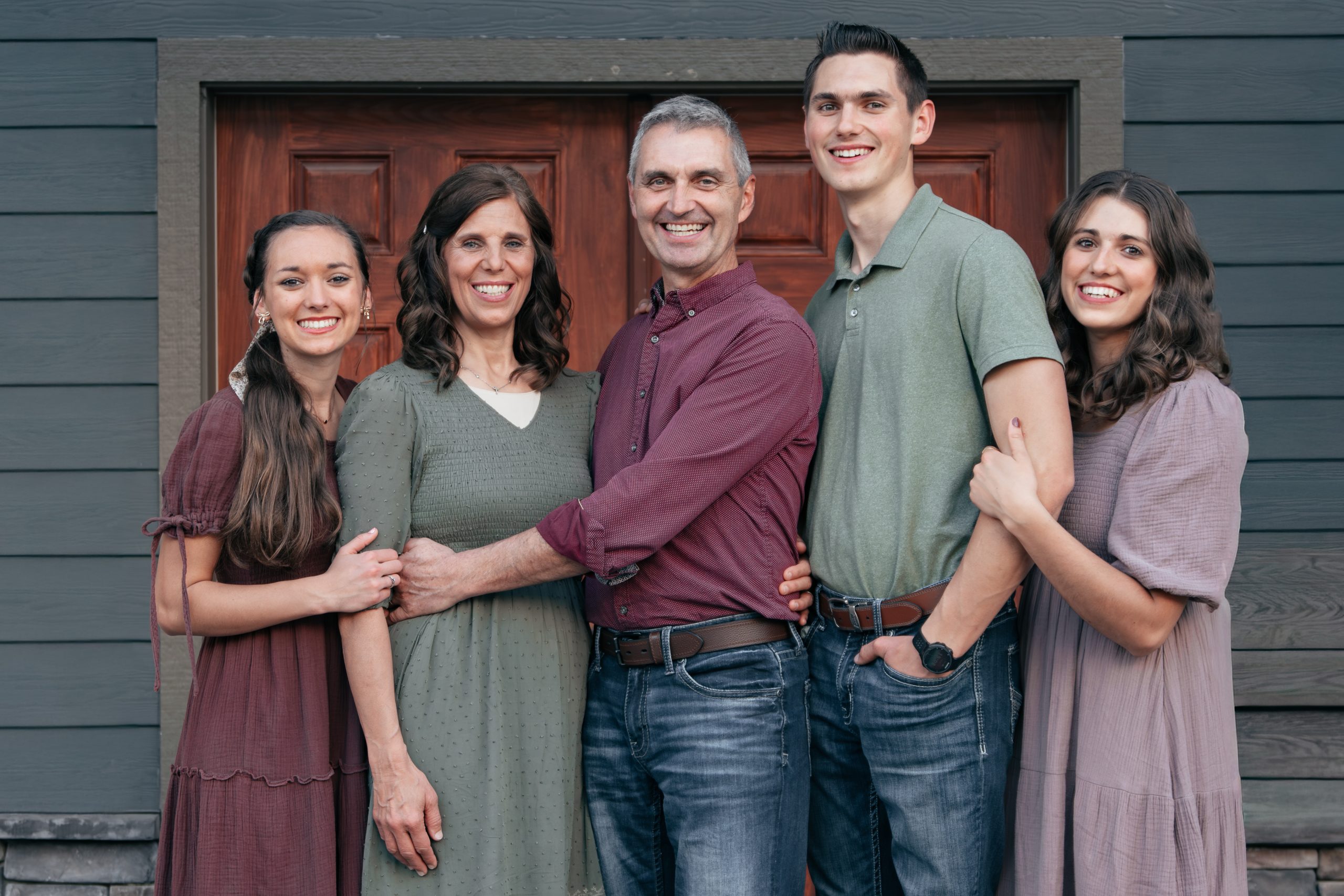 Marlin and Becky Bontrager family